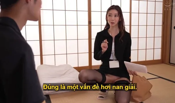 Một nữ nhân viên bđs xuất sắc với bí quyết không mặc đồ lót đi gặp khách hàng